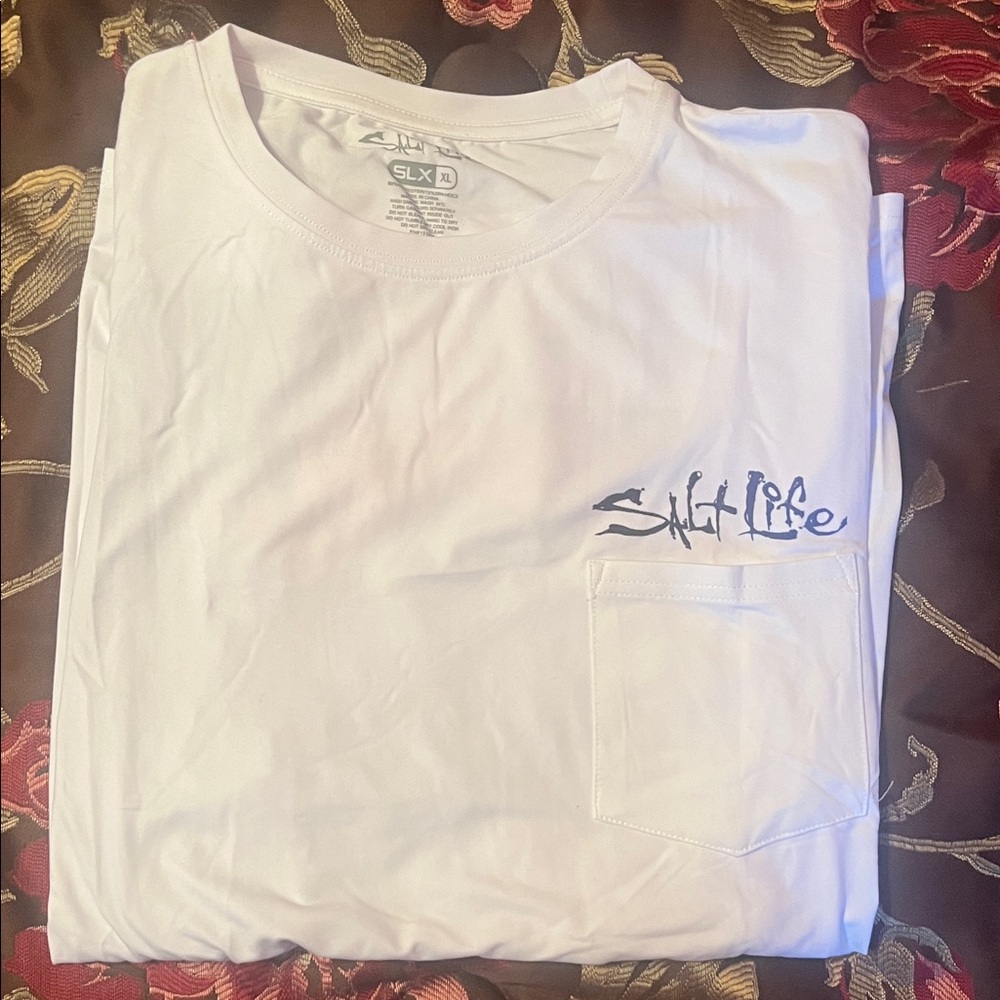 Salt Life Men's White fishing design UVARMOR Tee- new with tag!